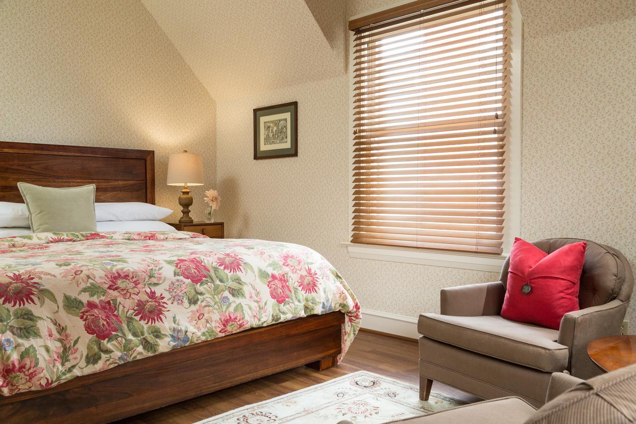 Cheshire Cat Inn & Cottages ซานตาบาร์บารา ภายนอก รูปภาพ