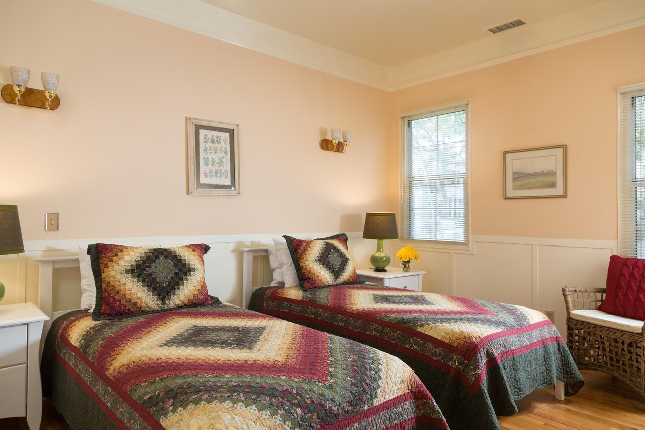 Cheshire Cat Inn & Cottages ซานตาบาร์บารา ภายนอก รูปภาพ