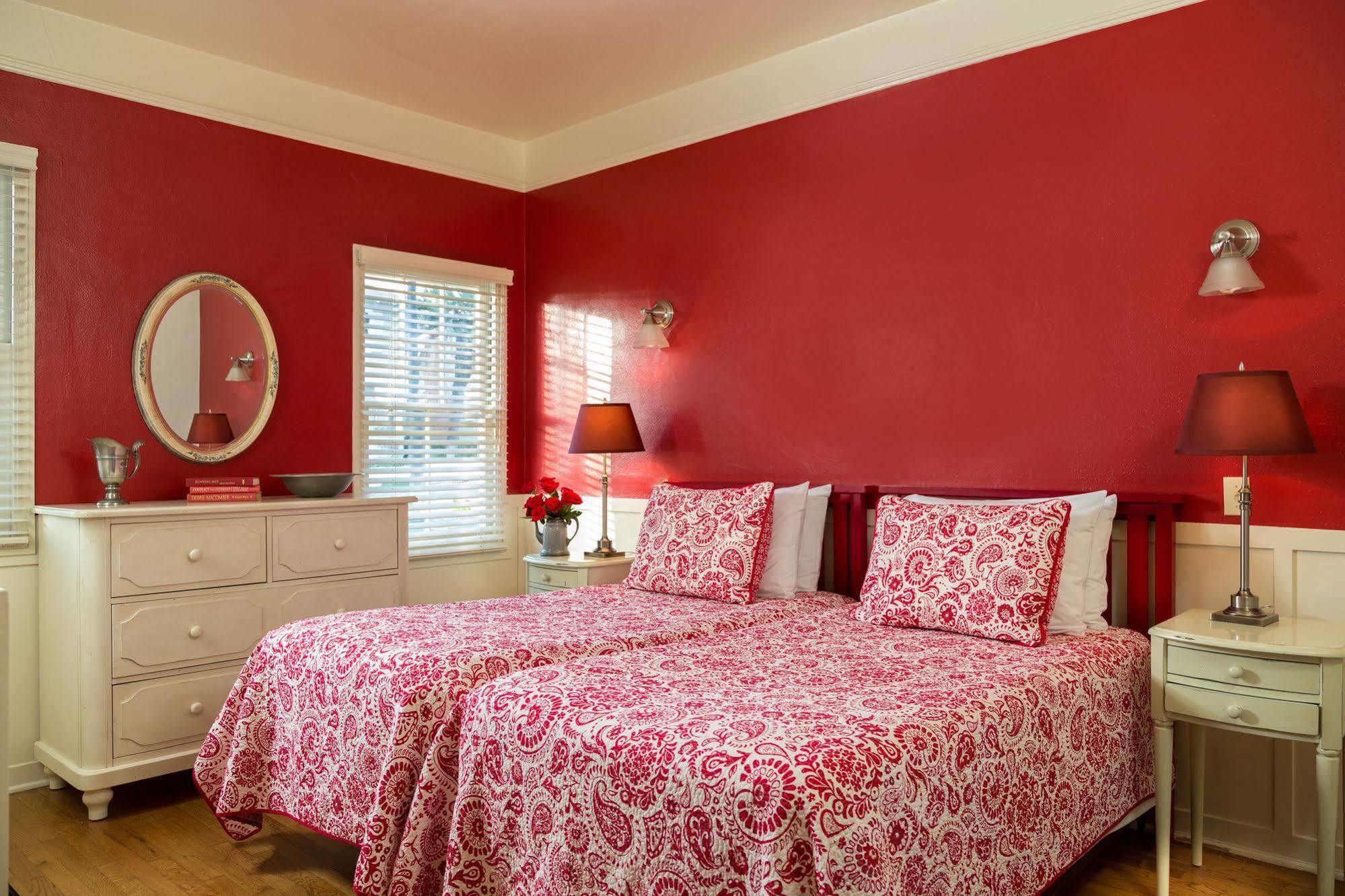 Cheshire Cat Inn & Cottages ซานตาบาร์บารา ภายนอก รูปภาพ