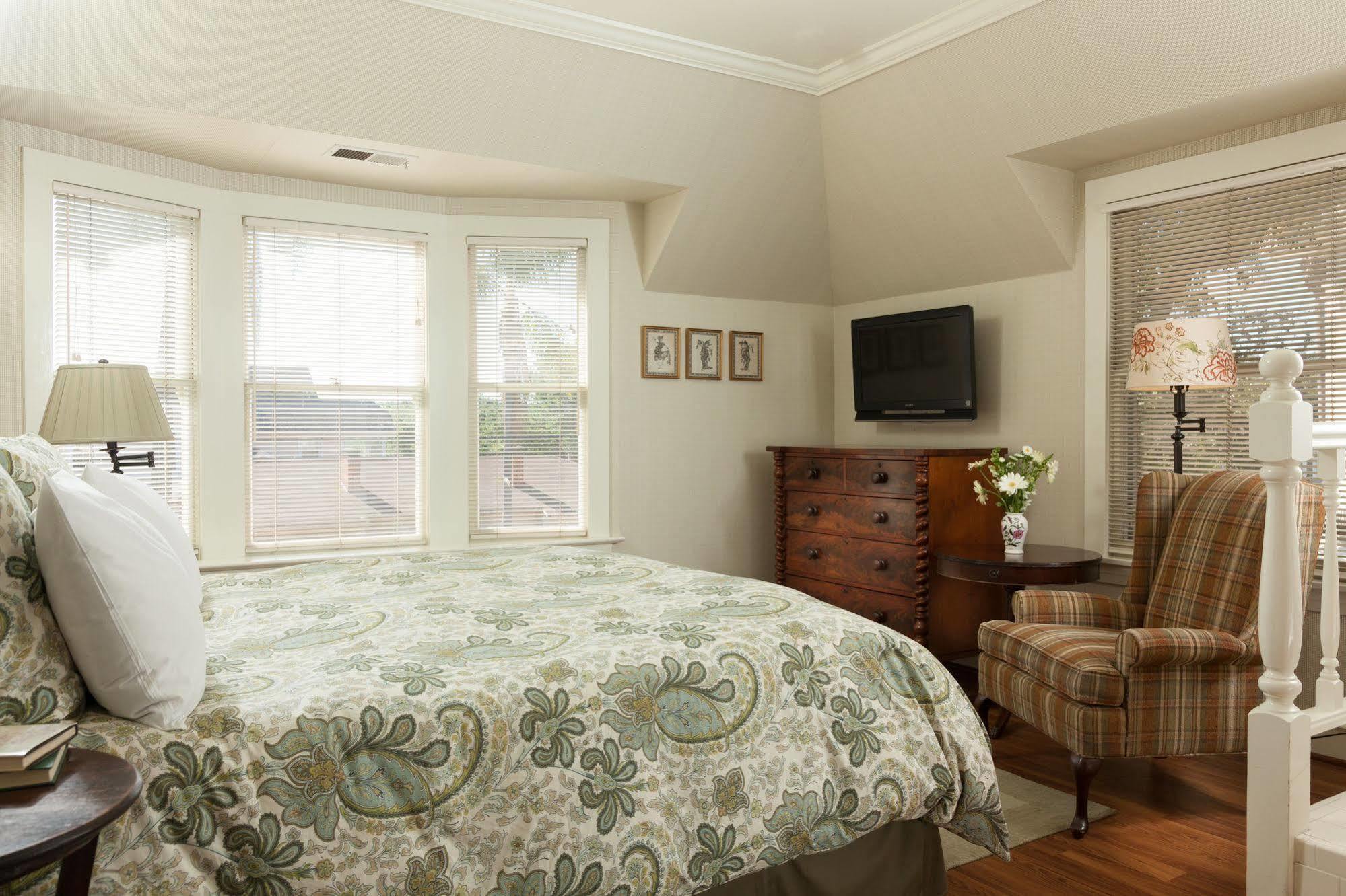 Cheshire Cat Inn & Cottages ซานตาบาร์บารา ภายนอก รูปภาพ